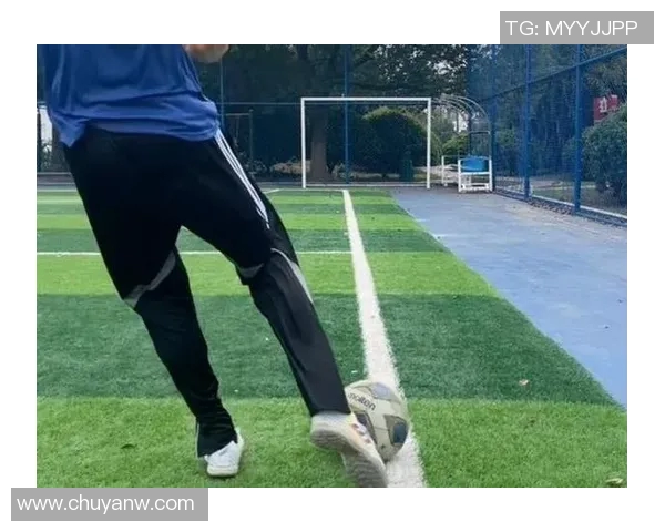 足球新手必看：从力量训练到技巧提升的全面入门指南