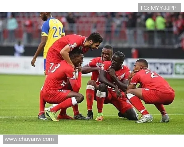 米德尔对阵卢顿的精彩对决分析及赛季前景展望