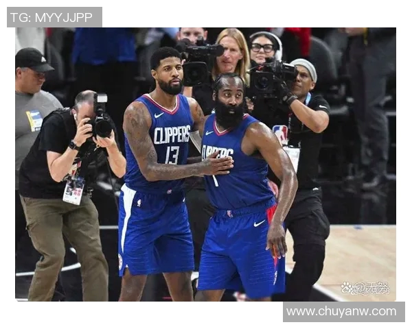 FC首尔迎战全南天龙争夺胜利两队实力对决引发球迷热议