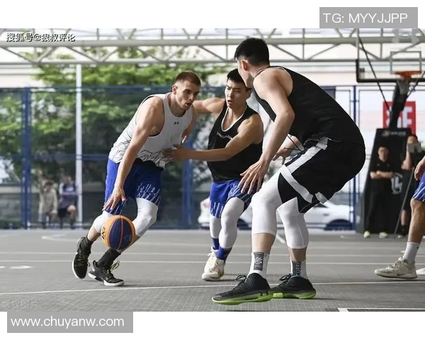 南京篮球队边路渗透战术解析与深度剖析篮球比赛中的关键策略